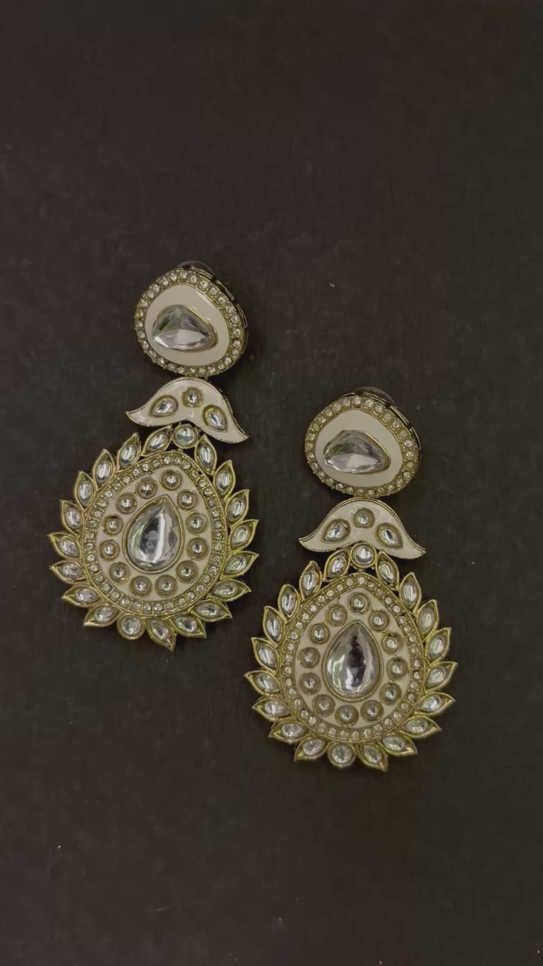 Noor-E-Taj Danglers